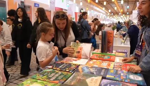 Şule Yüksel Şenler 1. Kitap ve Kültür Günleri - İstanbul