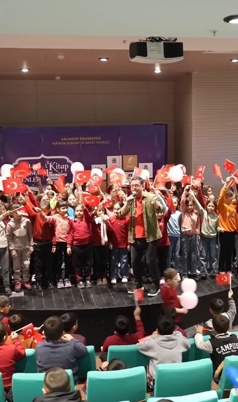 Şule Yüksel Şenler 1. Kitap ve Kültür Günleri - İstanbul