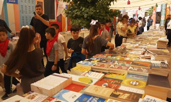 Şule Yüksel Şenler 3. Kitap ve Kültür Günleri - İstanbul