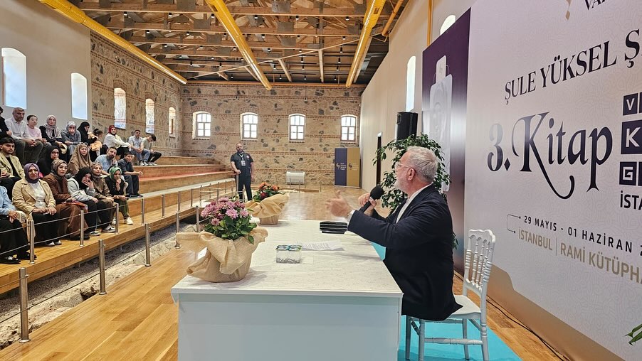 Şule Yüksel Şenler 3. Kitap ve Kültür Günleri - İstanbul