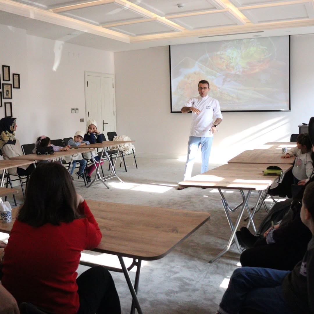 Şule Yüksel Şenler Vakfı Anne - Çocuk Okulu