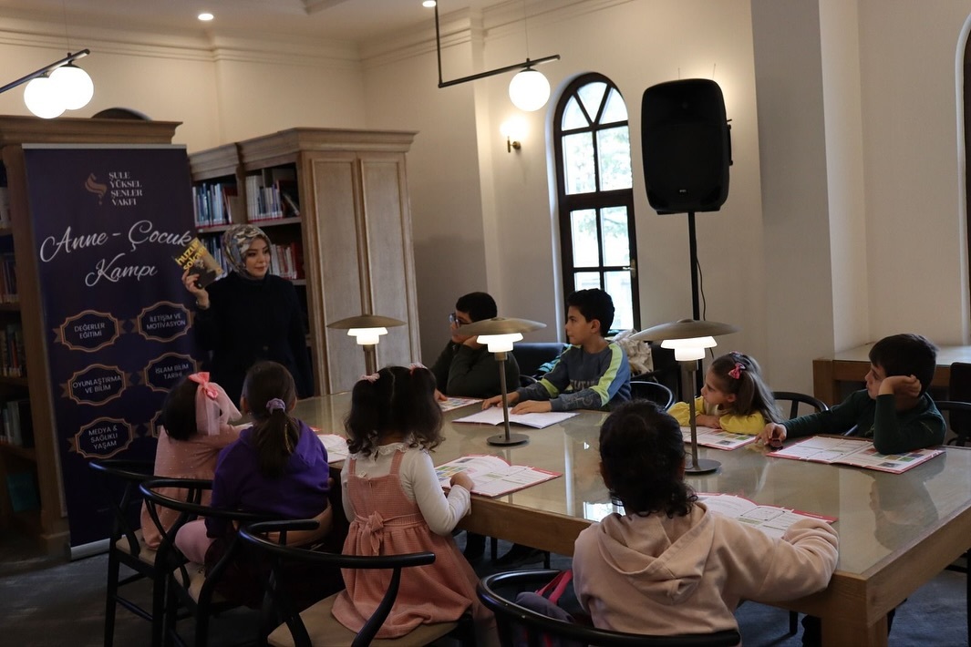 Şule Yüksel Şenler Vakfı Anne - Çocuk Okulu