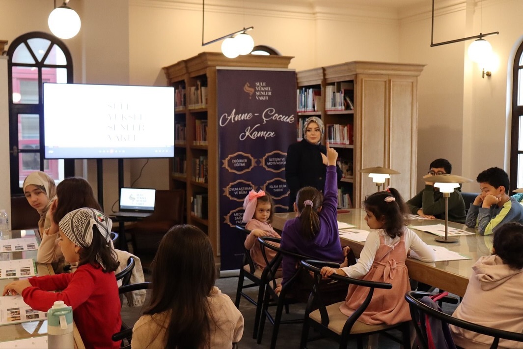 Şule Yüksel Şenler Vakfı Anne - Çocuk Okulu