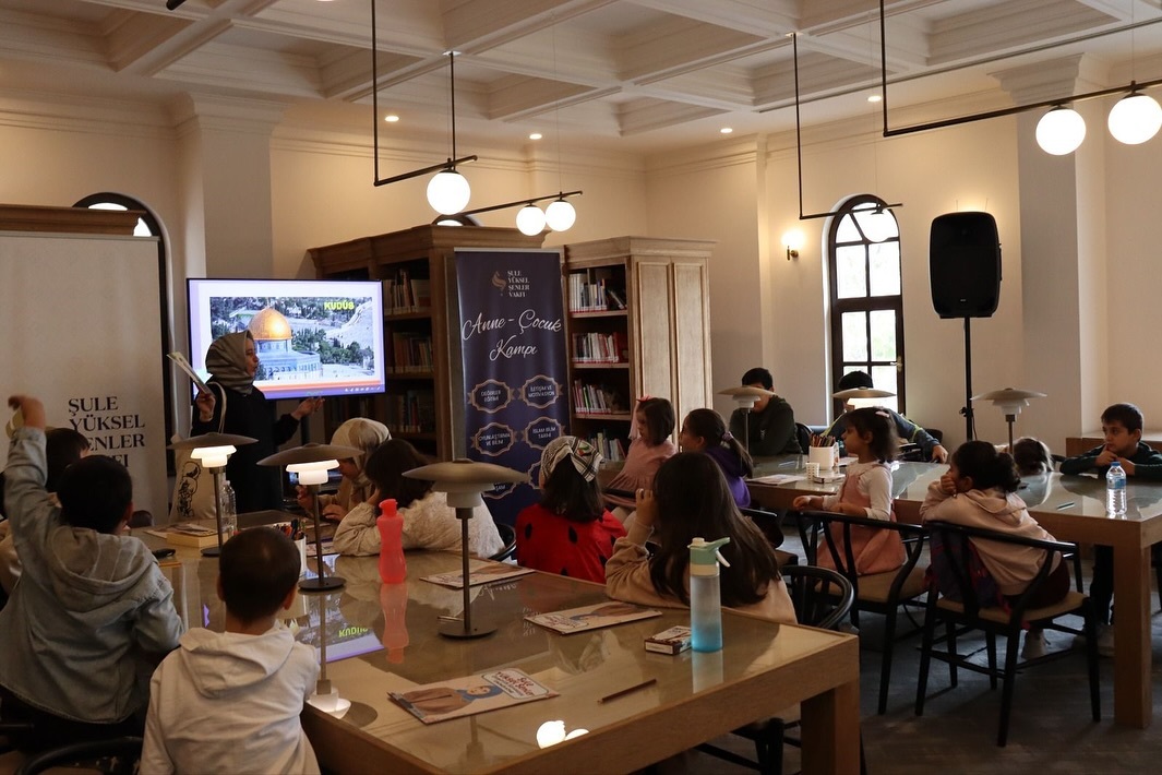 Şule Yüksel Şenler Vakfı Anne - Çocuk Okulu