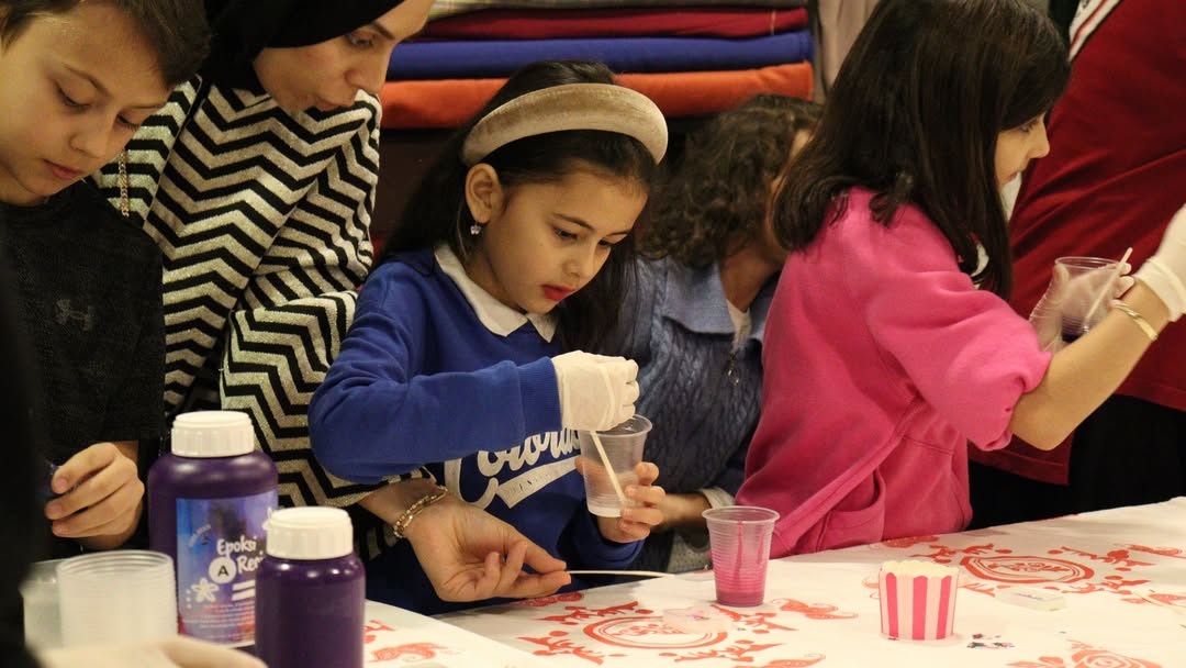 Şule Yüksel Şenler Vakfı Anne - Çocuk Okulu