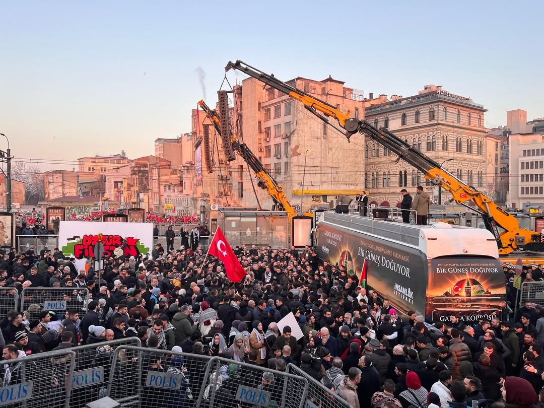 Şule Yüksel Şenler Vakfı Filistine Destek Mitingine Katılım