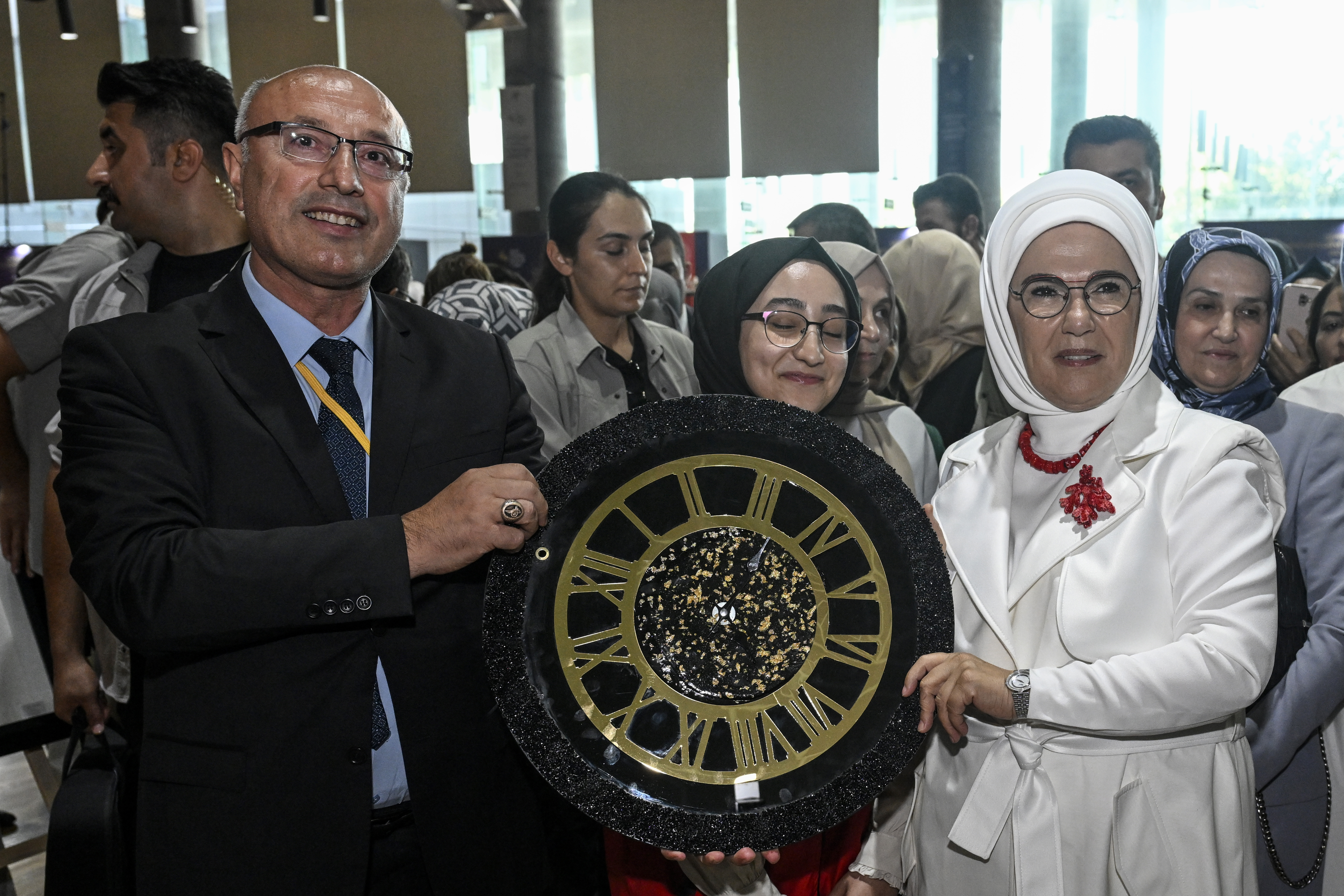 Deprem Bölgesi Gönülden Gönüle Kardeşlik Köprüsü - Hayır Çarşısı