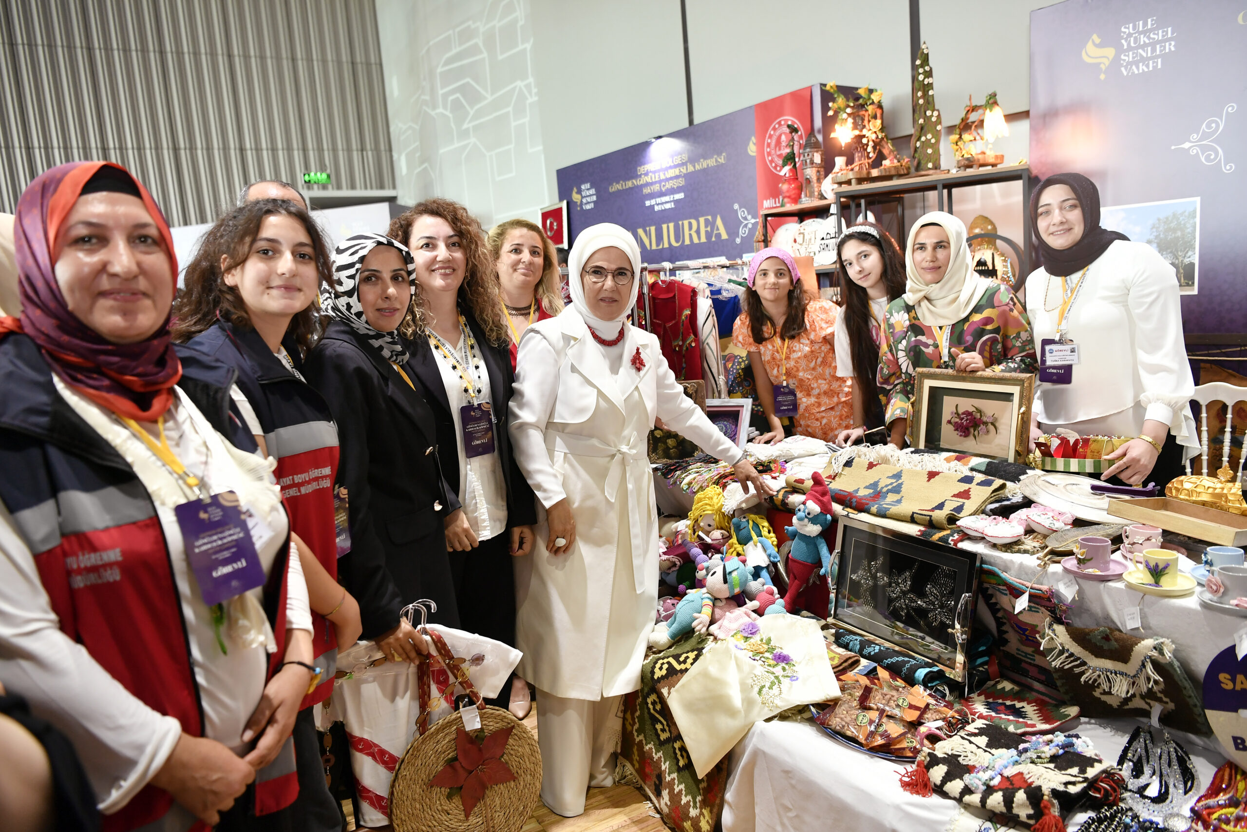 Deprem Bölgesi Gönülden Gönüle Kardeşlik Köprüsü - Hayır Çarşısı