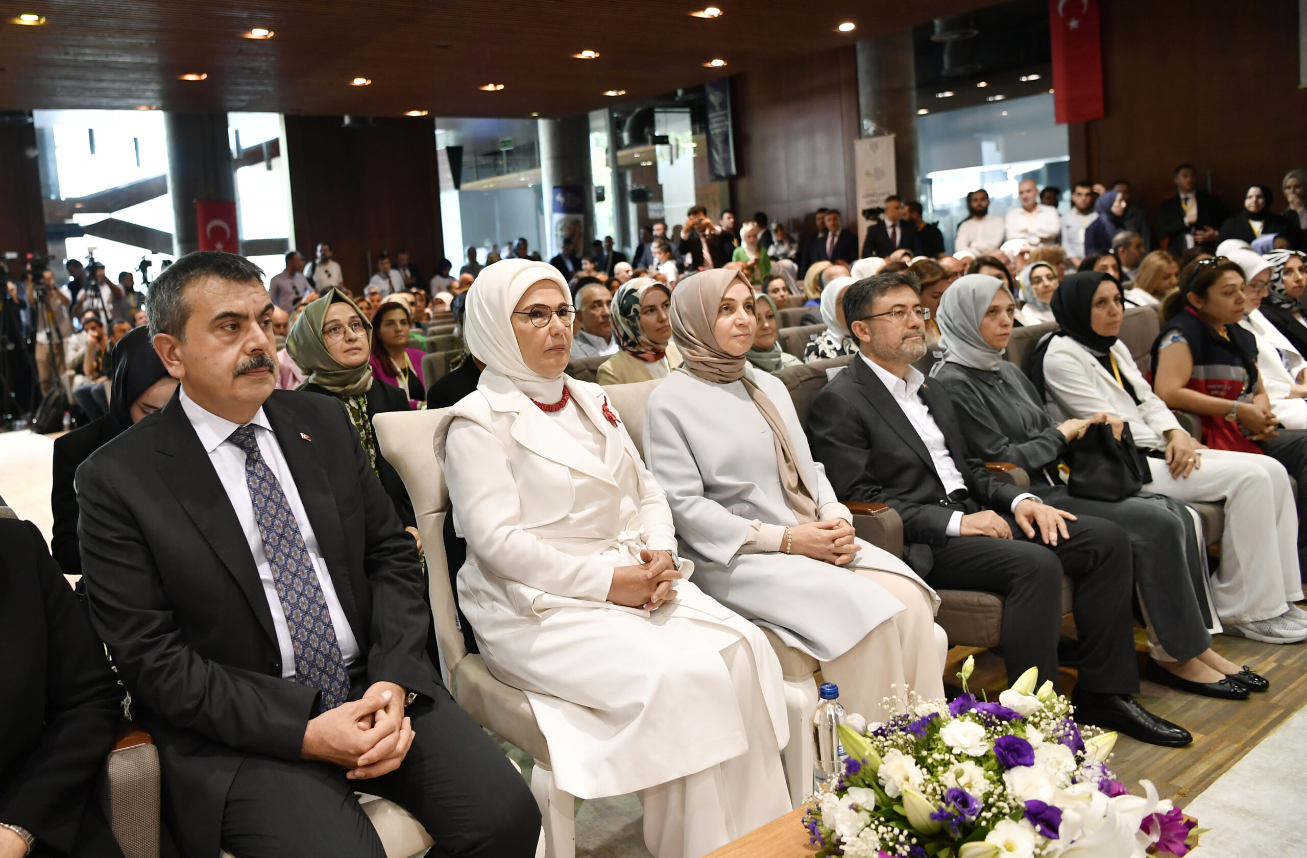 Deprem Bölgesi Gönülden Gönüle Kardeşlik Köprüsü - Hayır Çarşısı