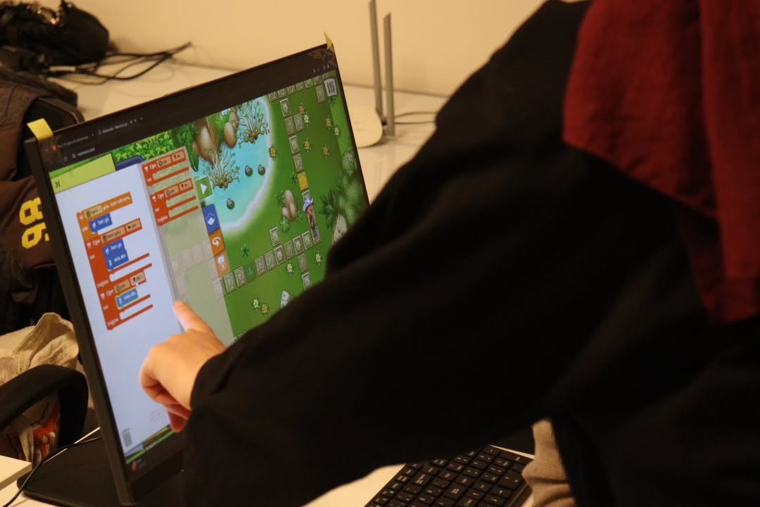 Şule Yüksel Şenler Vakfı Robotik Kodlama Eğitimi